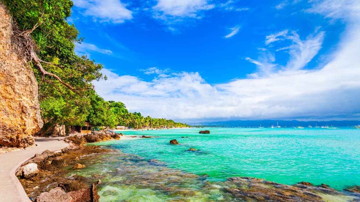 Philippines Travel Guide 2025: Visa, Culture & Essential Tips